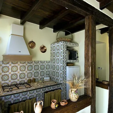 Apartament Ivoni *